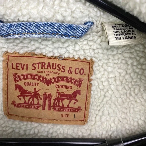 Levi's Denim Trucker Jacket Women's Large L Faux Fur Lined Sherpa Collar - Picture 2 of 8